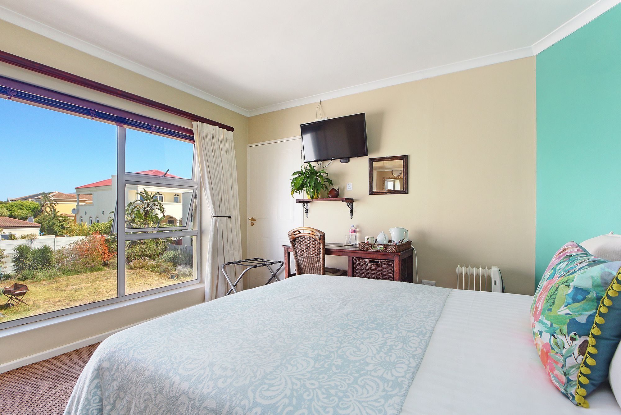 Atlantic Breeze Hotel Cape Town Exterior photo